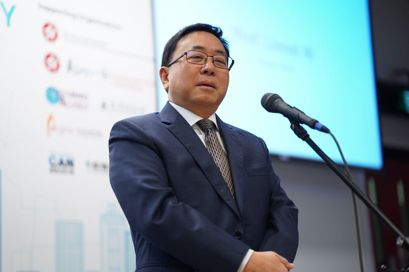 香港科技大学首席副校长 倪明选教授