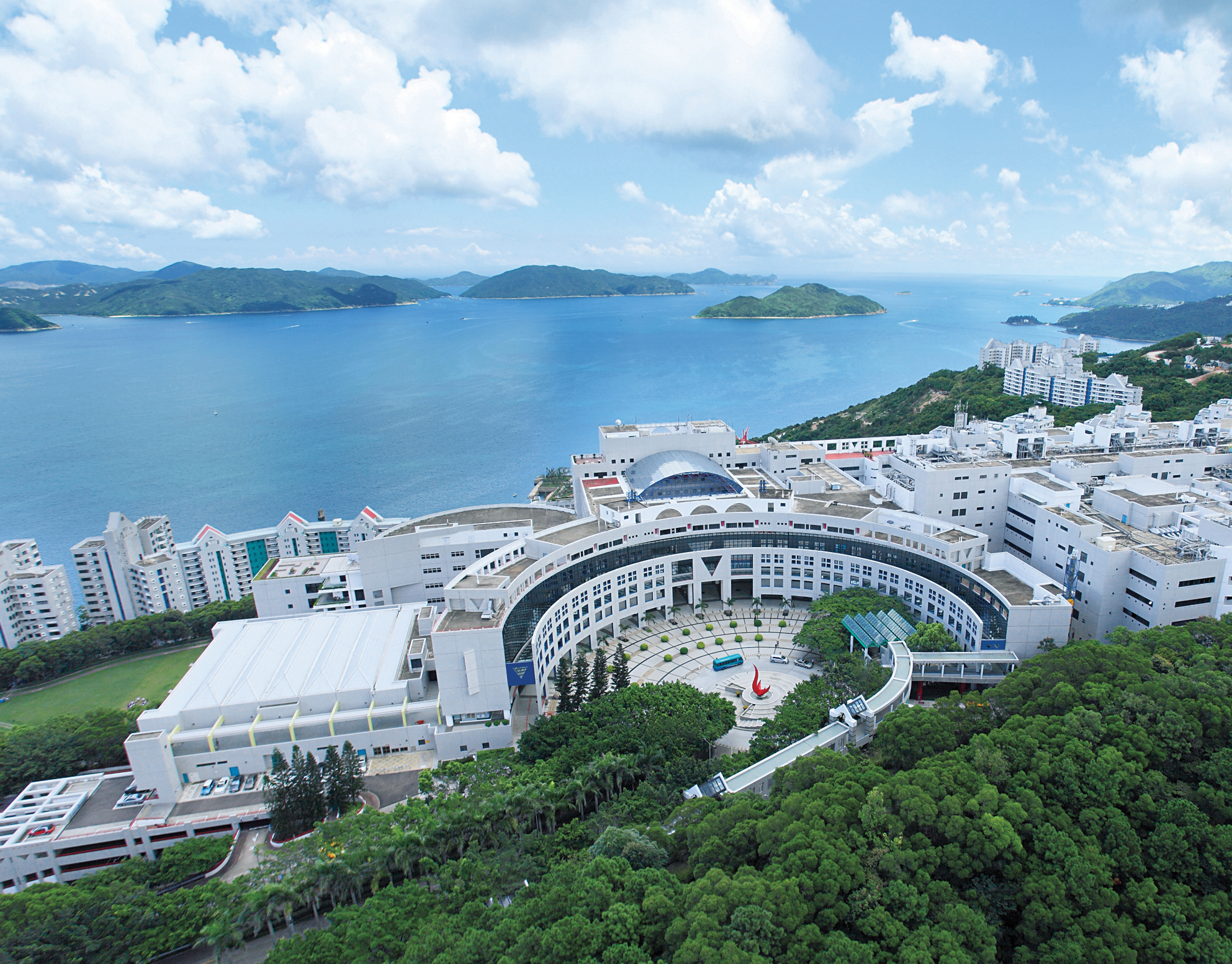 科大在最新公布的《QS 世界大学排名榜2025》中，跃升13位至第47名，跻身全球五十强之列。