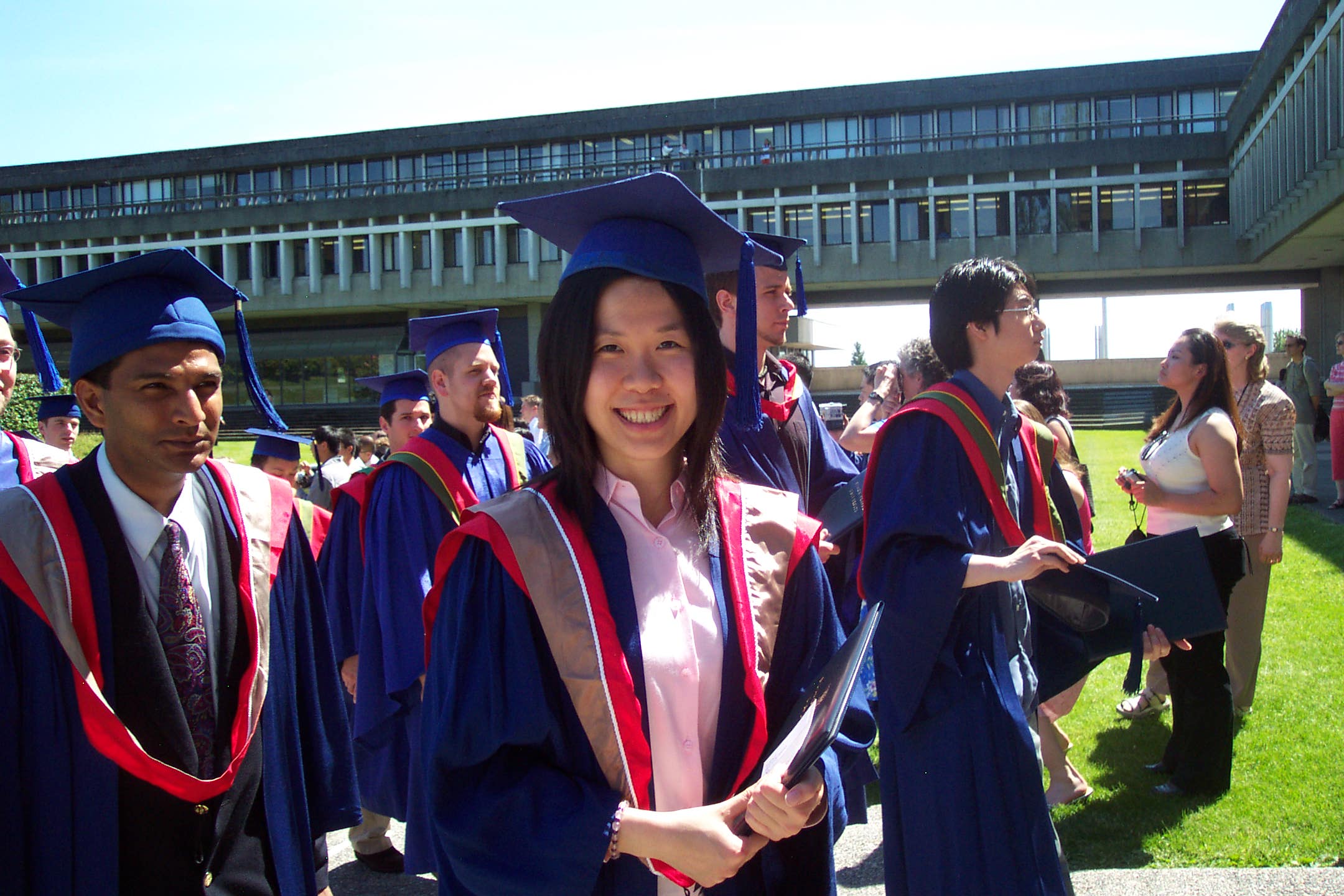 萧教授在加拿大取得计算器科学硕士学位，为她日后以计算机运算方式拆解人类思维，奠定扎实基础。