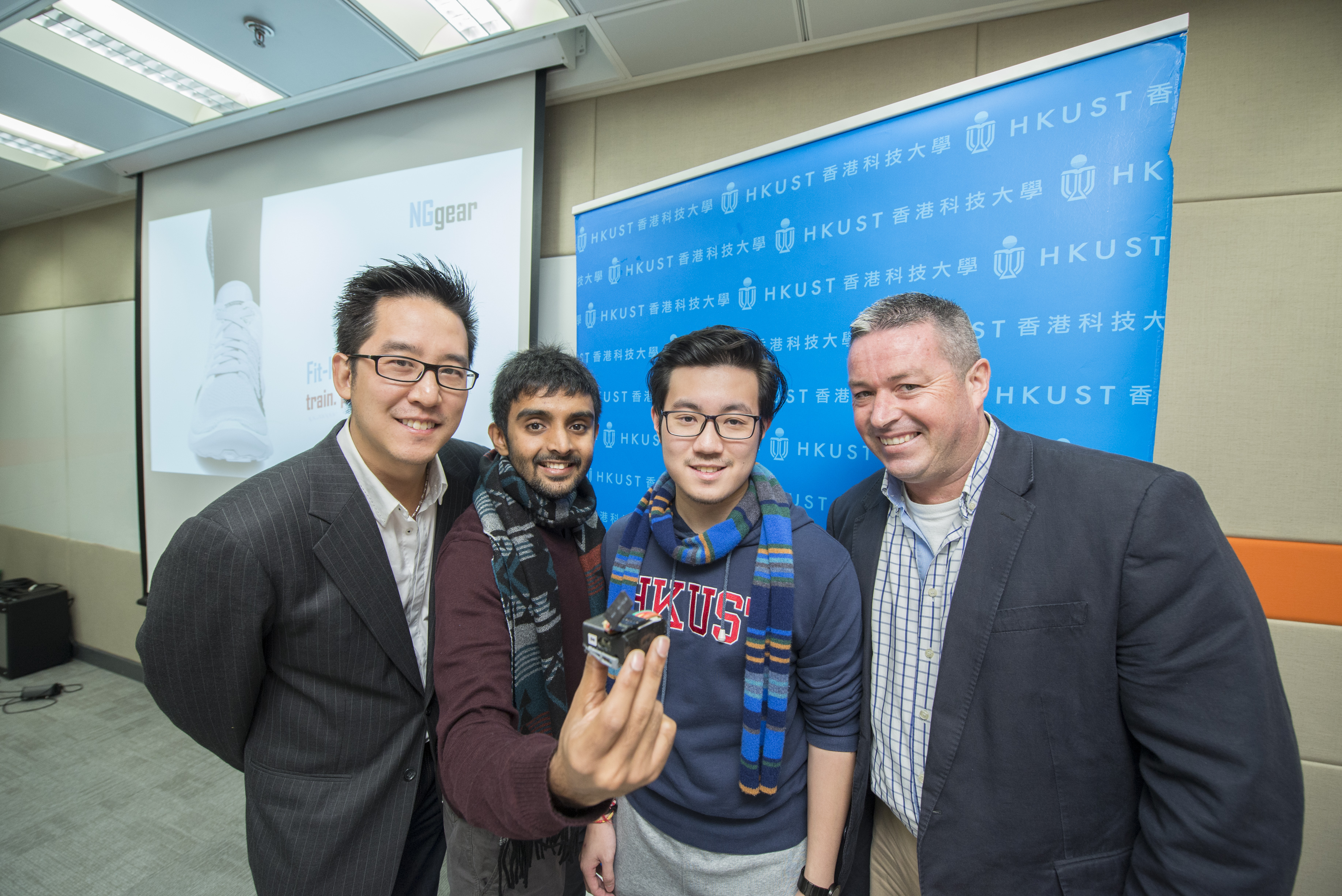  (左起)宋思齐教授、Jitesh Chhabria先生、叶永铿先生与莫鸿逵先生。