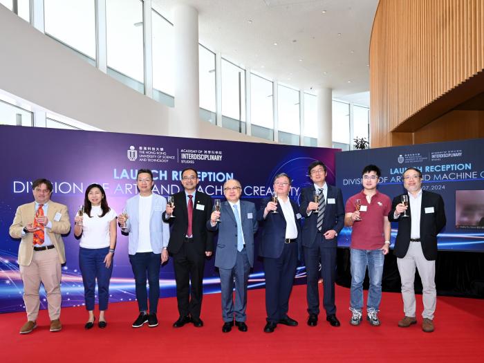 Dr. the Hon. Andrew LIAO Cheung-Sing, Court Chairman of HKUST (middle), Prof. GUO Yike, Provost (fourth right), Prof. QU Huamin, Dean of AIS (fourth left) and Prof. FU Hongbo, Acting Head of AMC (third right), celebrate AMC’s launch in a toasting session together with the new division’s academic and industry partners, as well as other senior management of the University.